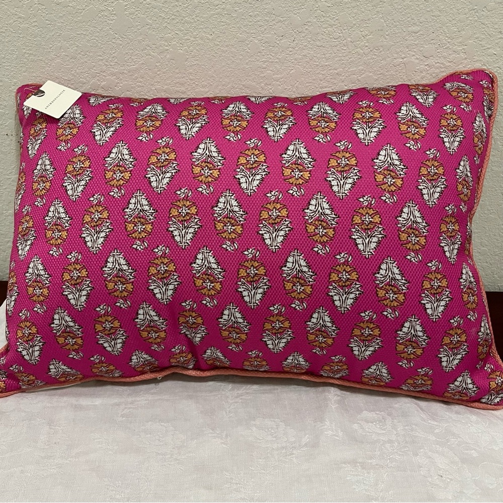 Anthropologie NWT “Sold Out” Isadora Pink & Coral Mix Print Floral Pillow - Picture 3 of 11